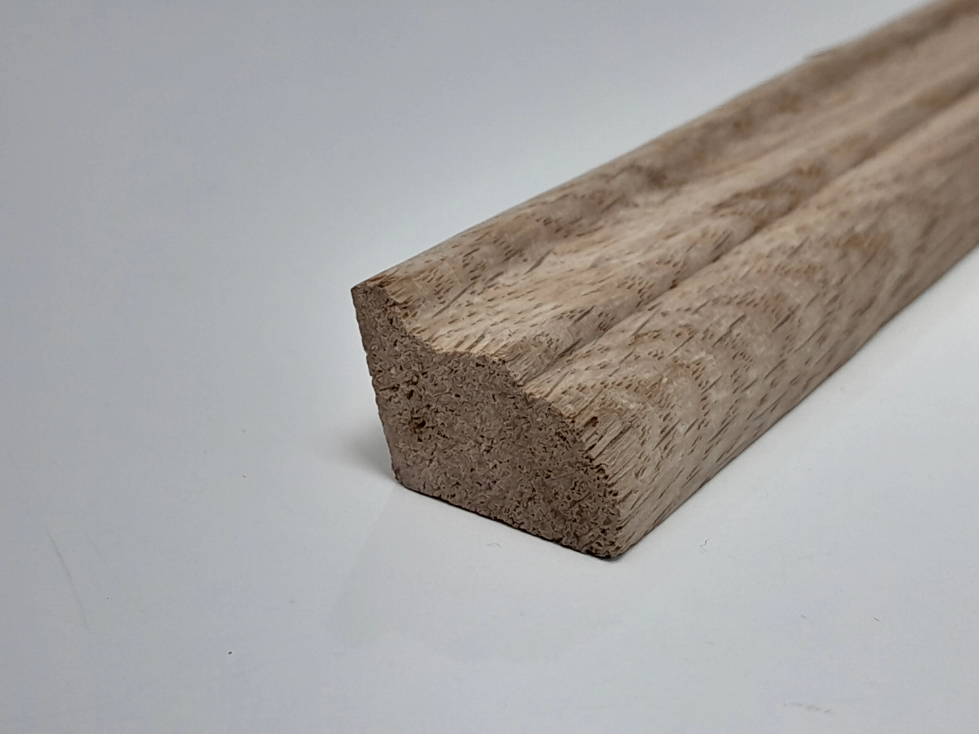 szegő Klasszikus lépcsős tölgy 1,3m x 28/18mm
